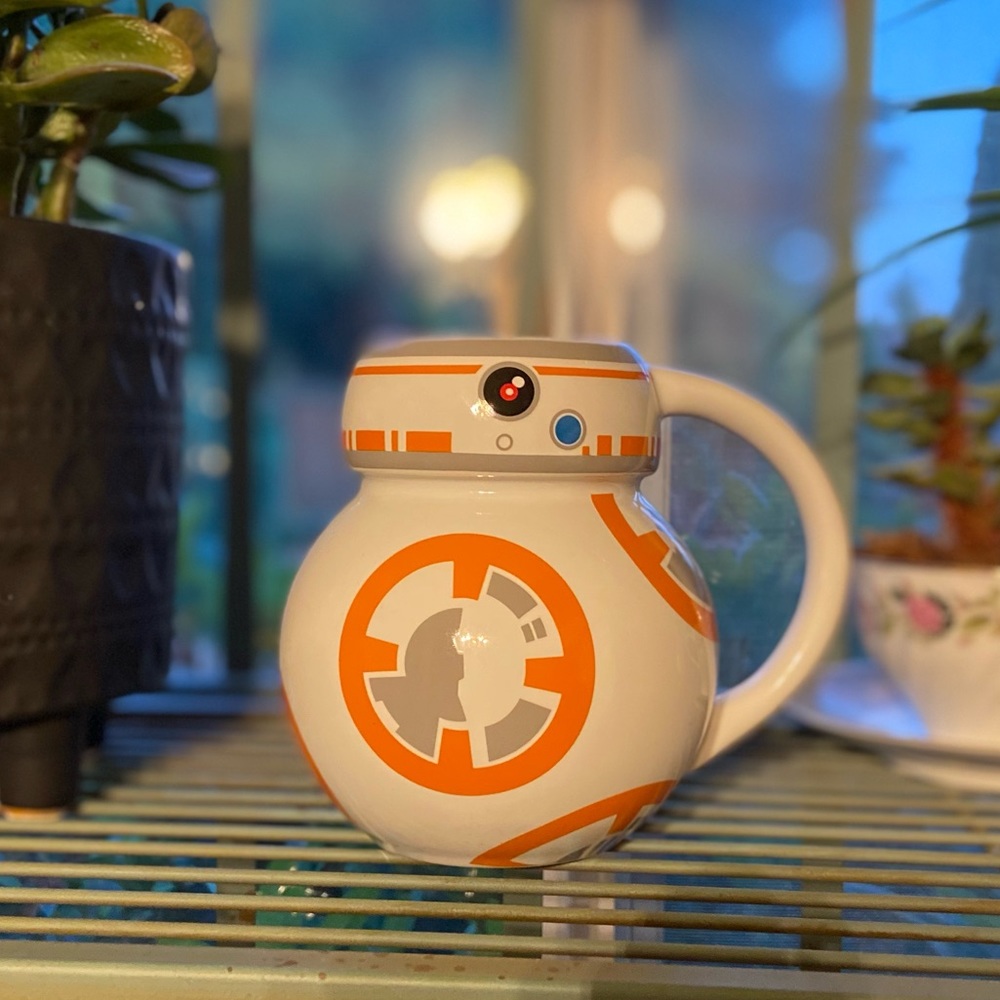 BB-8 droid mug